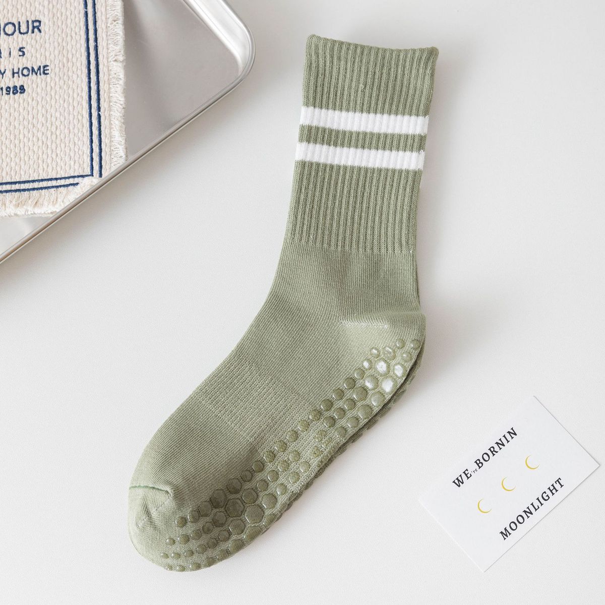 Non-Slip Yoga Socks With Toe Separators - Breathable Mid-Calf Pilates Socks For Women & Men - Anti-Slip Grip Workout Socks For Barre, Dance_desvips.com