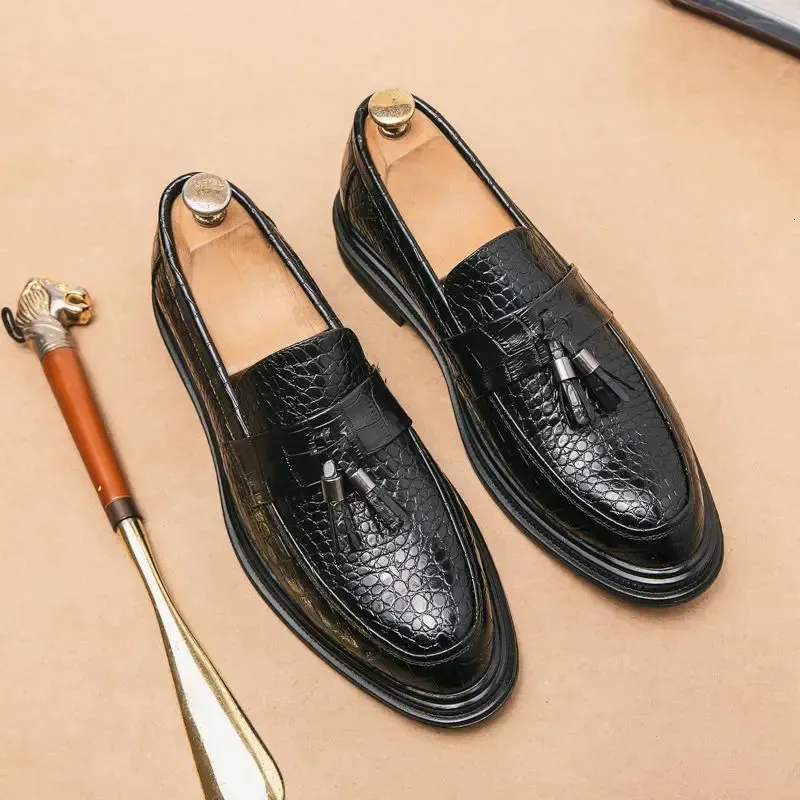 Loafers Soft Pointed Toe Animal Print Mens Leather Shoes Height Increasing Male Casual Shoe With Tassels Moccasin In_desvips.com