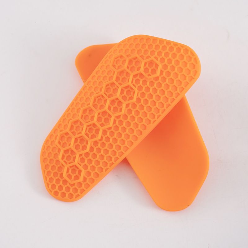 Silicone leg pads Football insert pads Adult ShinPads training sports pads equipment_desvips.com