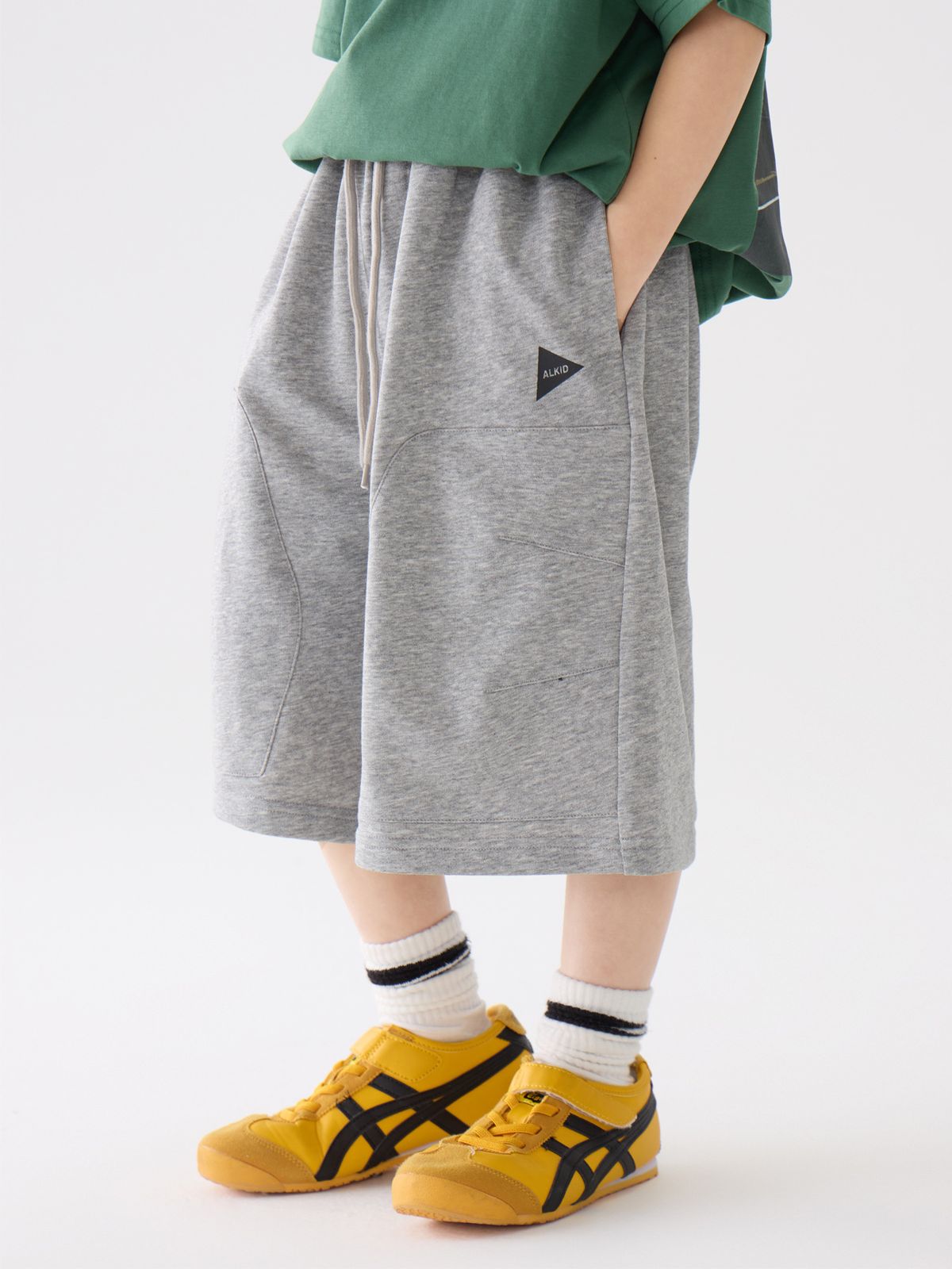 2026 Summer New Children's Thin Skin-Friendly Loose Sweatpants Boys, Casual Versatile Five-Inch Sports Shorts For Older_desvips.com