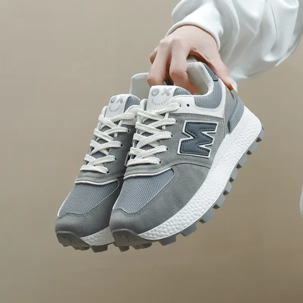 free Shipping Designer Women Men Outdoor Sneakers Sports Red Grey Brown Running Shoes Breathable Athleisure Runners Trainers Mens_desvips.com