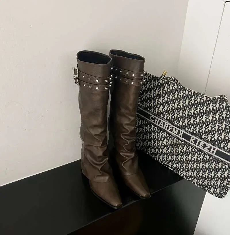 Designer Pointed Western Cowboy Boots, 2024 Autumn And Winter Belt Buckle Knight Fashion High Heels Long Pants Boots_desvips.com