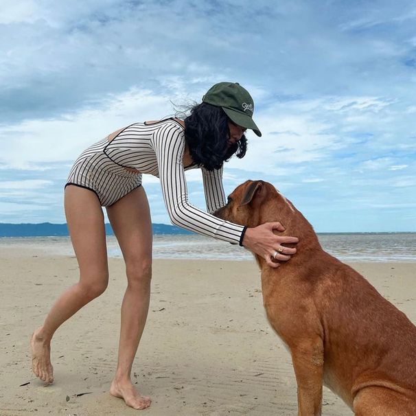Thai Plaid Long Sleeve Sun Protection One-Piece Swimsuit For Women Ins Style Vacation Hot Spring High-End Slimming_desvips.com