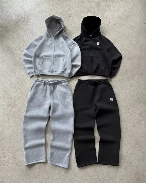 Men's Activewear Zip-Up Hoodie & Sweatpants Set. Non-stretch Fabric With Pockets. Ideal For Fall/winter Casual And Athletic Wear. Features A Logo._desvips.com