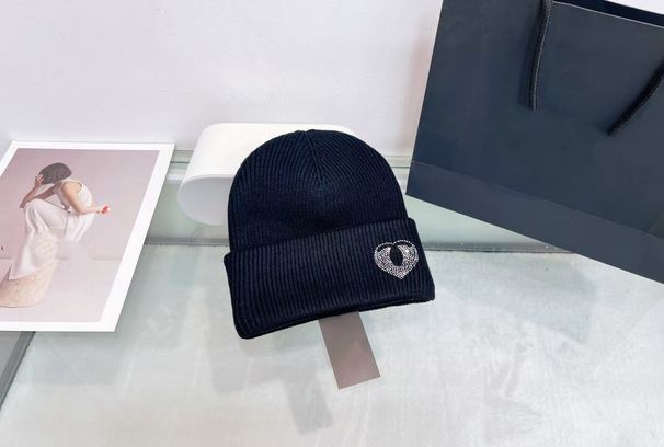 25 New Knitted Autumn Winter Heart Rhinestone Wool Personality Cold Warm Pullover Hat Internet Celebrity_desvips.com