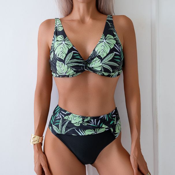 Sexy Floral Print Bikini Set. Adjustable Tri-Top & High-Waisted Bottom. Soft, Quick-Dry Fabric. Perfect For Beach & Pool. Confident & Chic Style._desvips.com