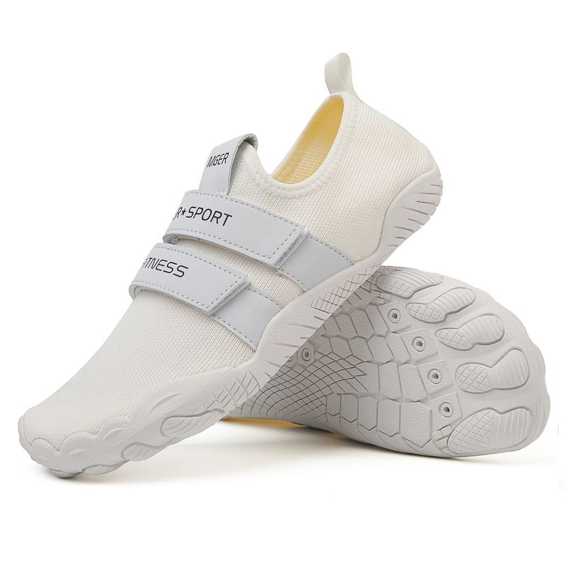 Indoor fitness shoes Silent female yoga rope special dance integrated training shoes Male treadmill squat hard pull shoes_desvips.com