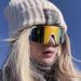 Outdoor mountaineering for women climbing mountain roads, riding windproof goggles, hiking in snowy mountains, skiing,_desvips.com