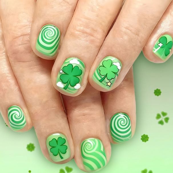 Yazhuang/30 Pieces St. Patrick's Day New Nail Art Wearable Nails Four-leaf Clover Lucky Green High-end Manicure_desvips.com