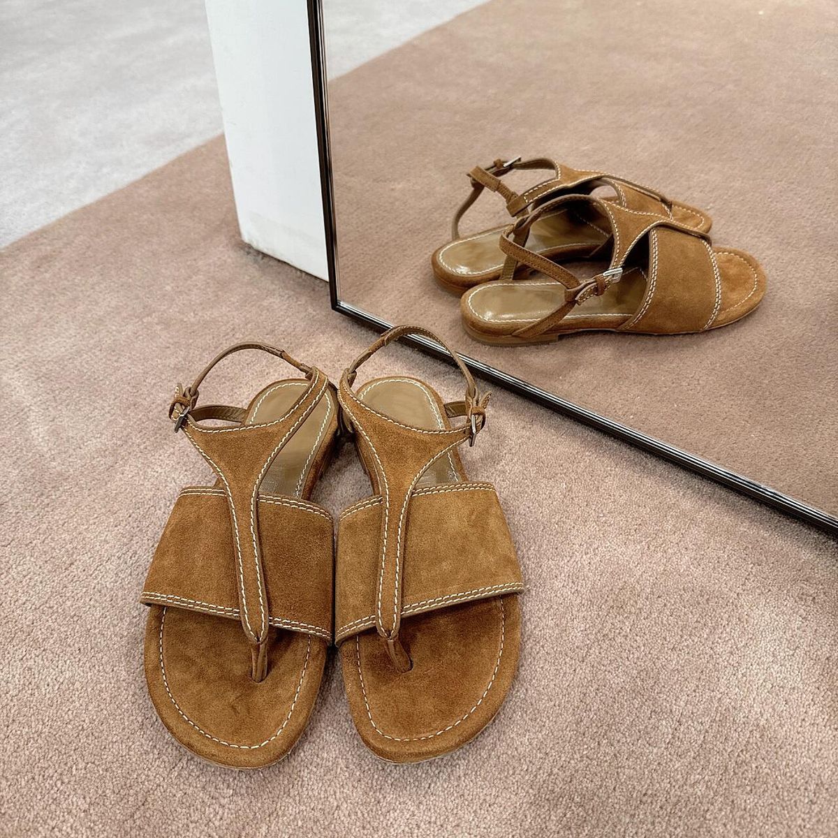 2024 new internet celebrity women's summer versatile genuine leather for travel outwear flat bottom large size slippers_desvips.com