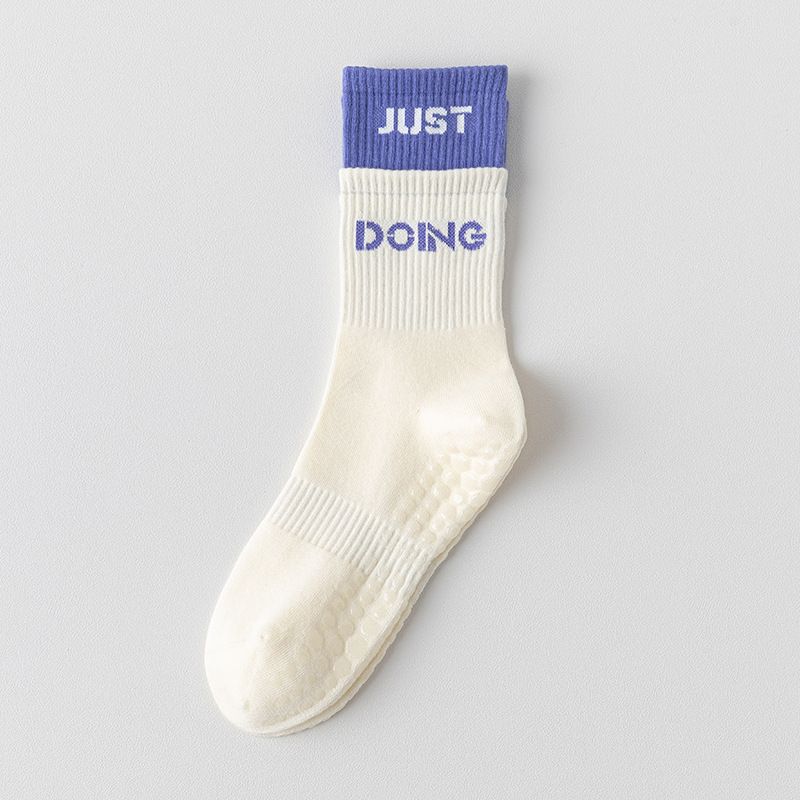 Yoga Socks For Women Autumn And Winter Versatility Professional Sports Fitness Pilates Anti-slip Dispensing Double Combed Cotton Mid-leg Socks_desvips.com