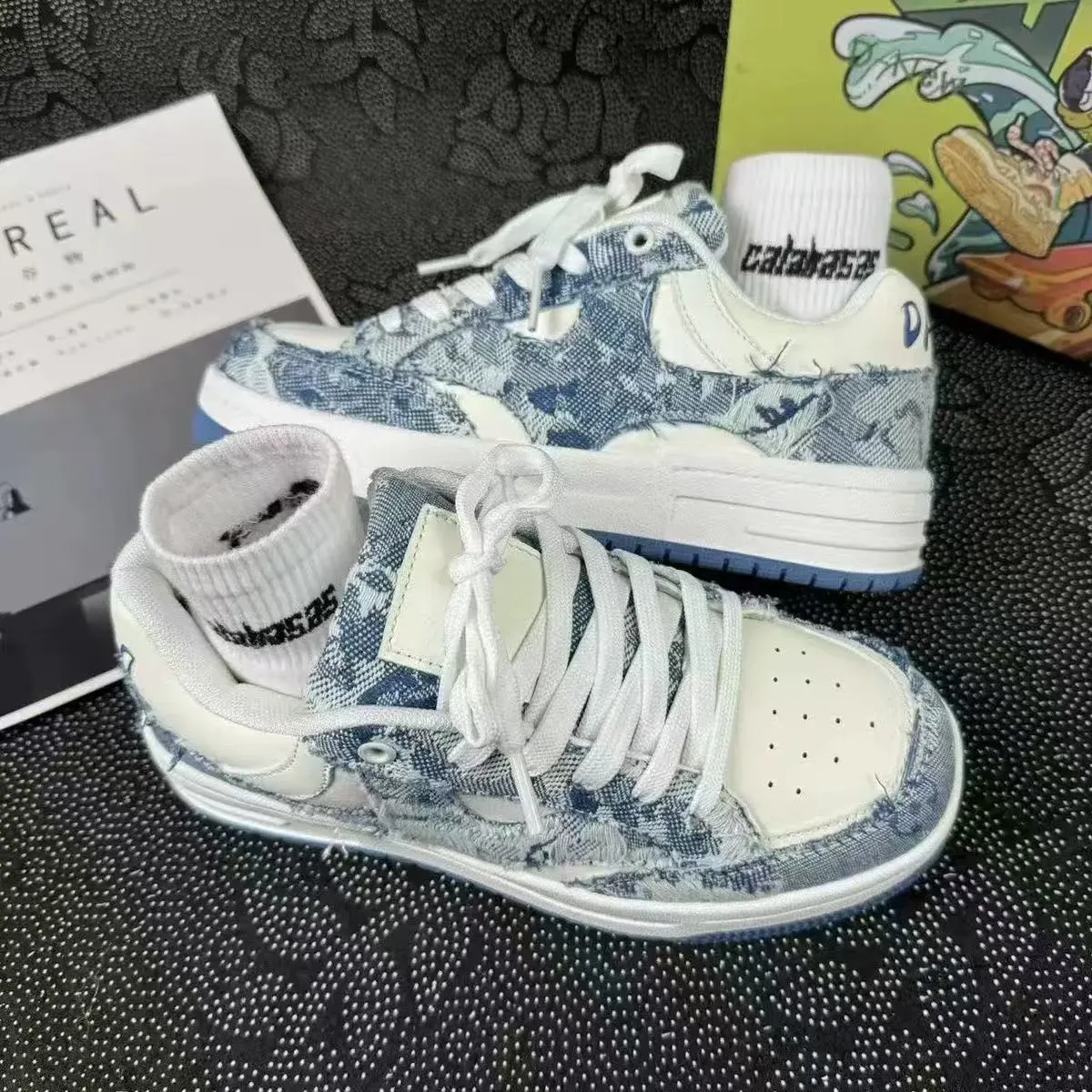 Womens And Shock Absorbing Men Black White Jacquard Canvas Sneakers Low Top Casual Skate Shoes_desvips.com