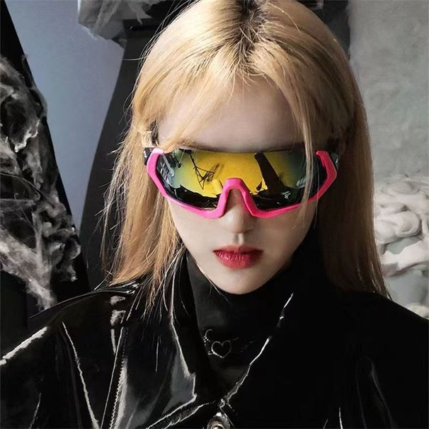Millennial Hot Girl Y2K Unisex Punk Style Futuristic Outdoor Cycling Hiking Windproof Sunglasses_desvips.com
