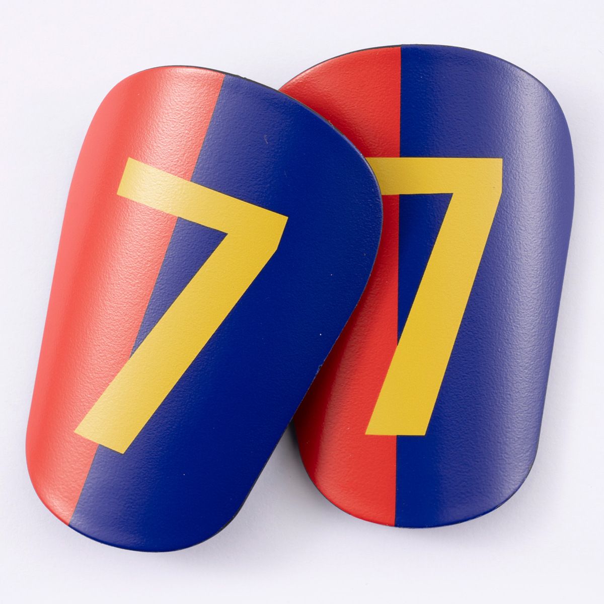 Sports Accessories football shin guards men's and women's football training special fixed plug in anti collision calf guard_desvips.com