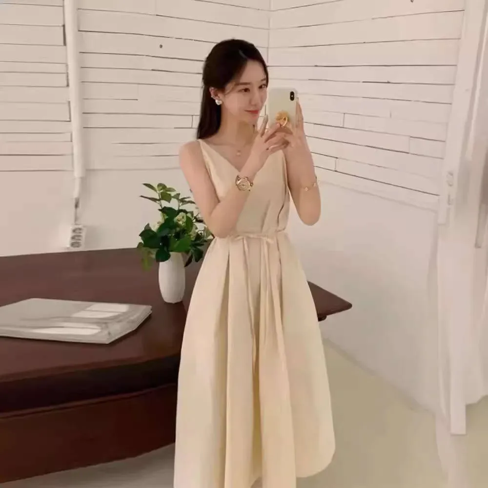 Korean Chic Summer French Niche V-neck Tie Strap For Women Waist-cinching Casual Slimming Dress_desvips.com