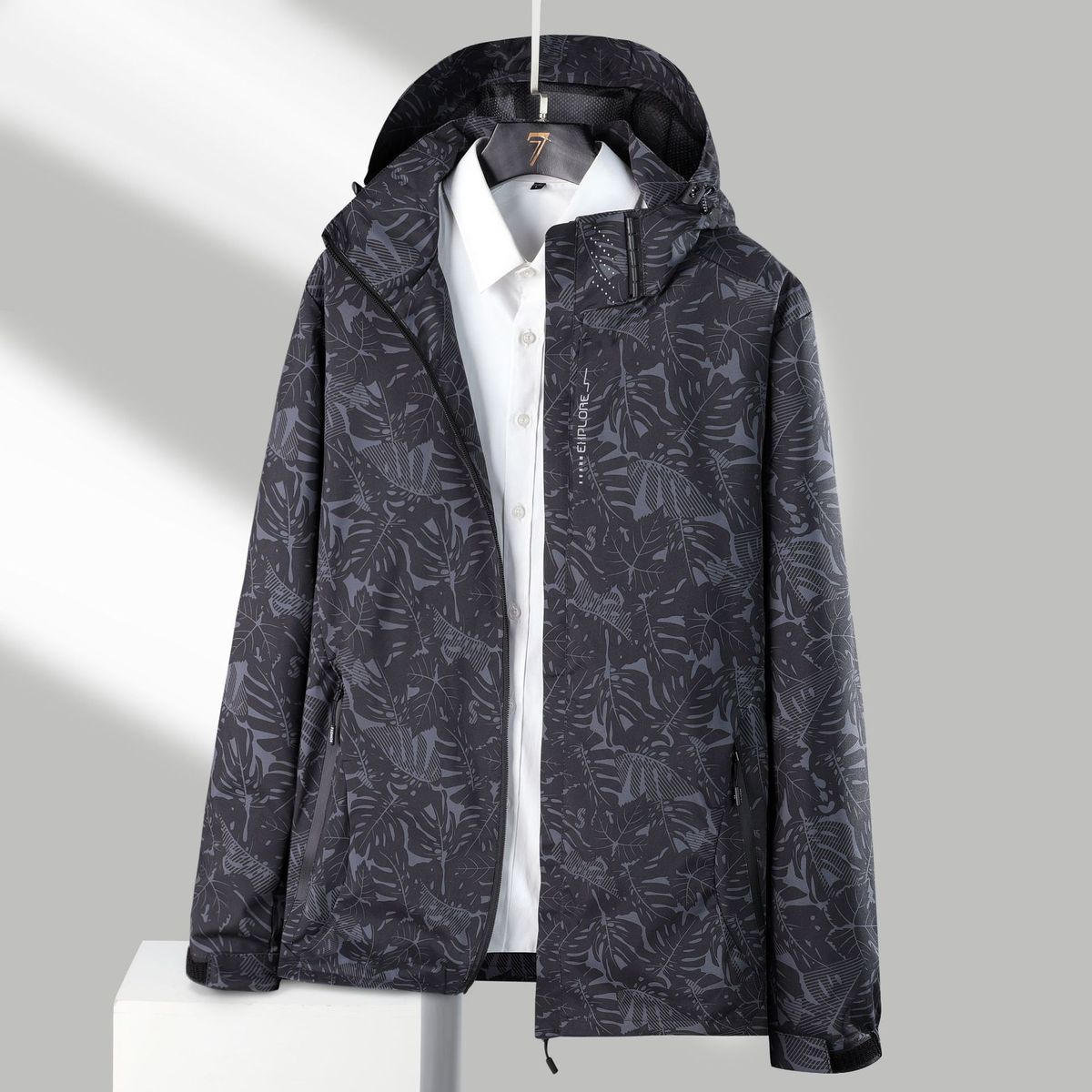 New Releases In December Factory Direct Sale Outdoor Spring Autumn Single Layer Thin Men And Women Windproof Waterproof Jacket Model 6266_desvips.com