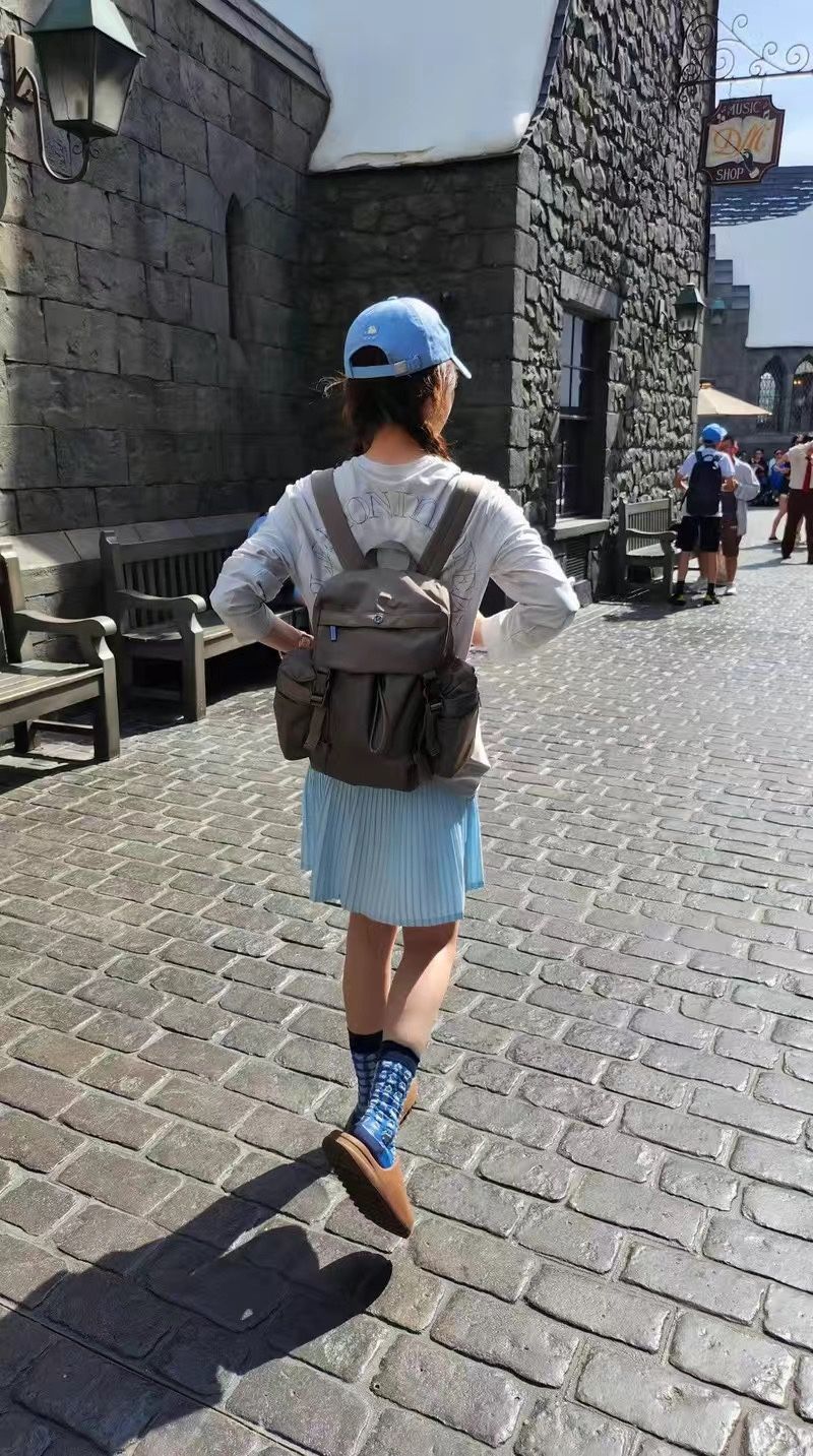 Backpack Outdoor Multi-Pocket Athleisure Schoolbag_desvips.com