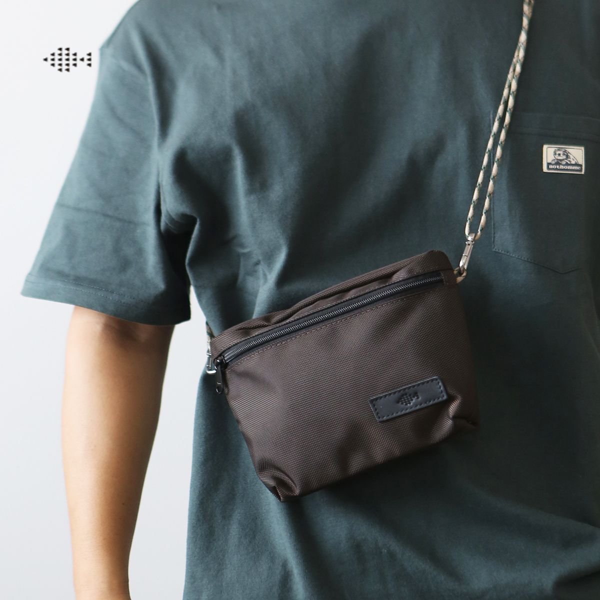 Casual Nylon Cloth Hiking Shoulder Bag_desvips.com