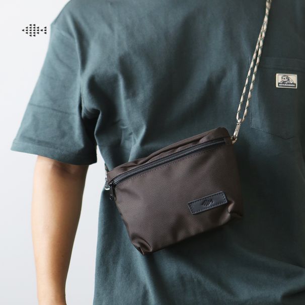 Casual Nylon Cloth Hiking Shoulder Bag_desvips.com
