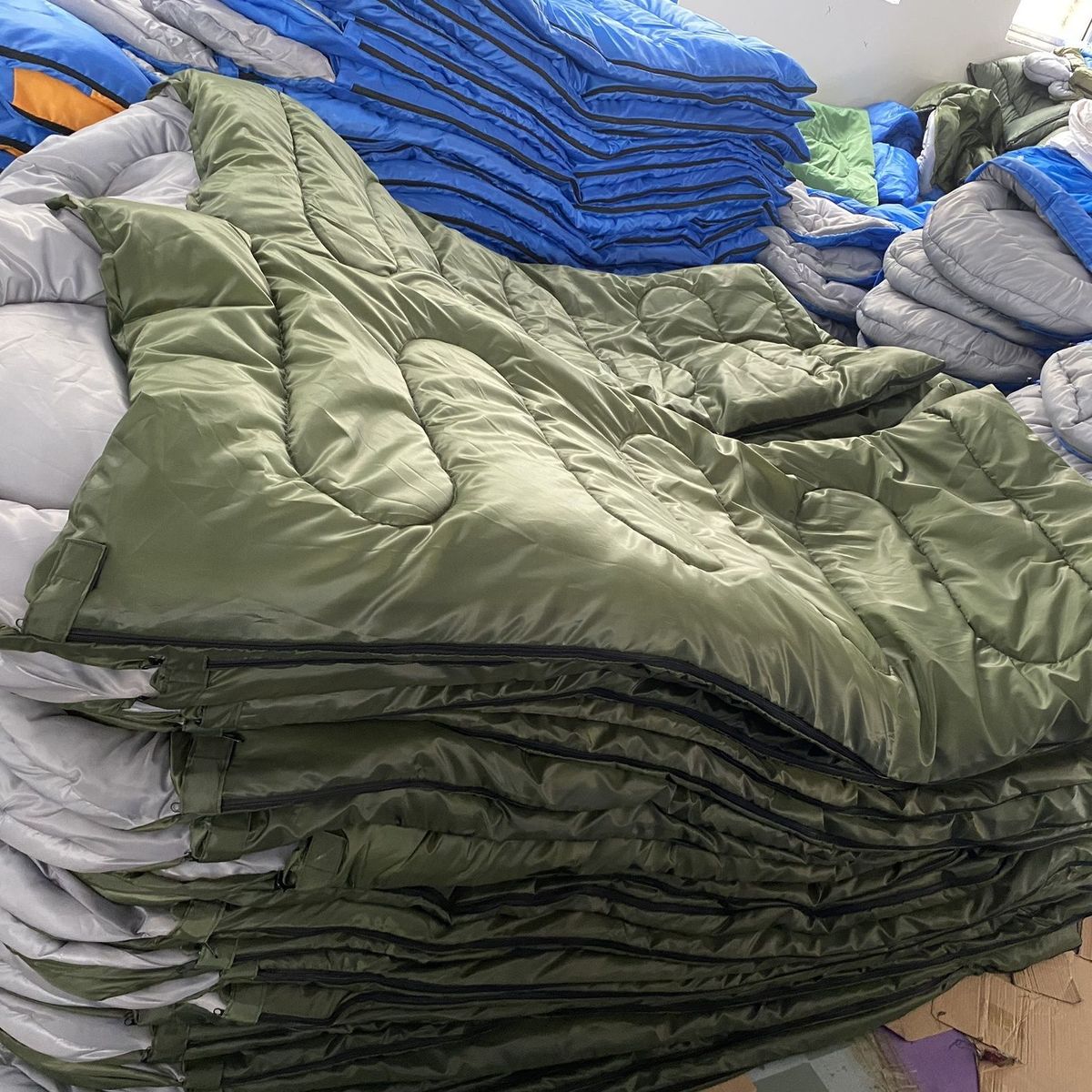 Sleeping Bag For Adults, Portable Travel Essential, Dirt-Resistant, All-Season Universal, Single And Double Adult_desvips.com