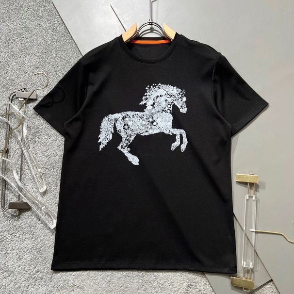 High-End Trendy Men's Shor Sleeve Spring Summer New Classic Prin Horse Paern Casual Versaile Fashion Sylish_desvips.com