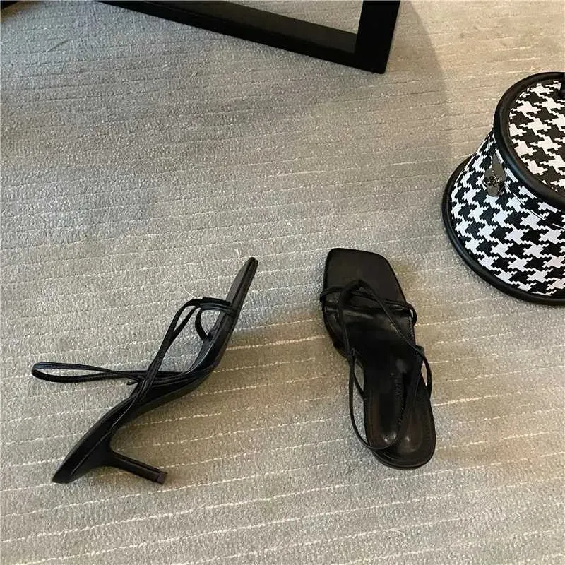 Black Thong Heeled Sexy White Low Heel Hot Designer New Sandals Summer Shoes For Wen 2024 Belt Buckle Sandalias Femini_desvips.com