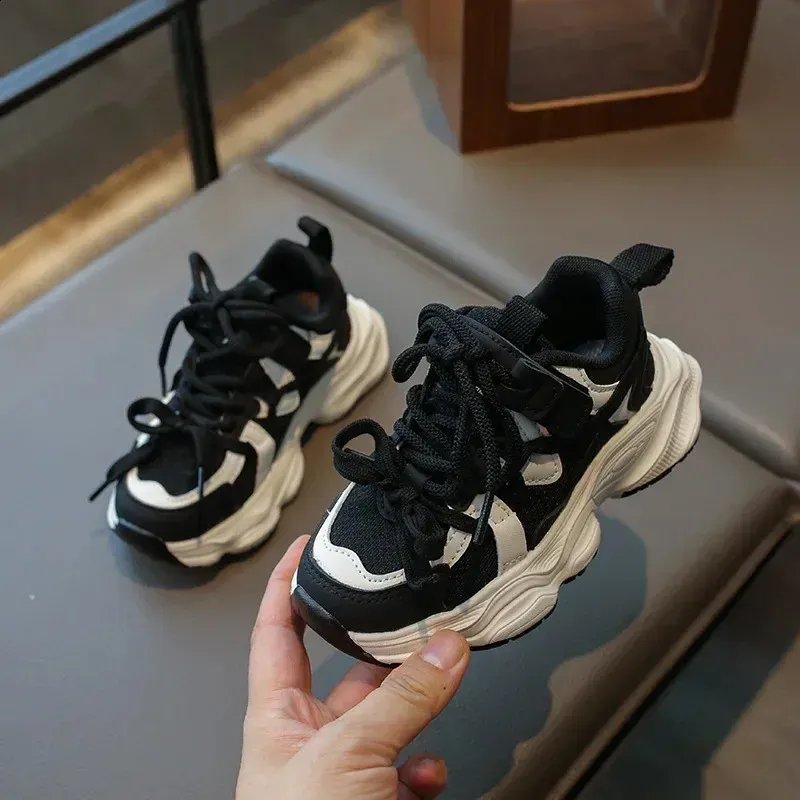 Childrens girls fashionable sports breathable and non slip childrens school running shoes boys version 240912_desvips.com