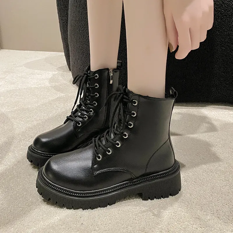 2024 Free New British Shipping Style Plush Thickened Fashionable Thick Soled Women's Boots In White And Black 35-42_desvips.com
