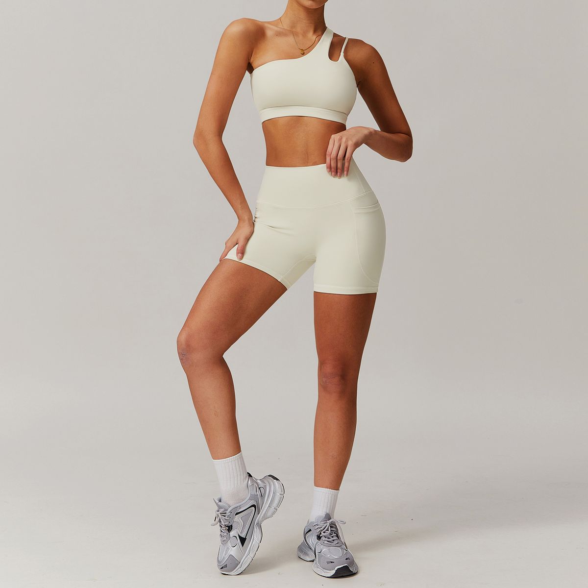 Breathable Cloud-Like Quick-Dry Yoga Set With Pocket – Seamless Running & Fitness Outfit For Women_desvips.com